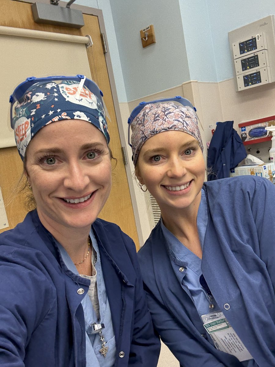 CSPA_FutureCRNA's tweet photo. Melissa didn’t stay a CSPA student forever. She started where so many of you are:

✅ questions
✅ nerves
✅ “what if I don’t get in?”

And now she’s in the OR with Jenny — learning in real time, becoming a CRNA in real time.

So proud of you, Melissa. 💛

If you’re ready for structure and a clear plan, join CSPA by clicking this link: https://t.co/nbLmPqBxyp

#nursesrock #nursingcareers #cvicunurse #icurn #nurseanesthesiaschool