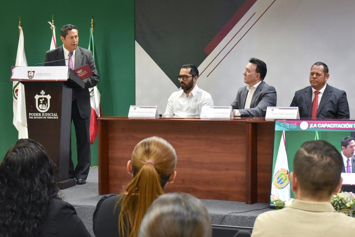 El Órgano de Administración Judicial del PJEV, a través de la Escuela Judicial Veracruzana, llevó a cabo la firma del Convenio de Prestación de Servicios de Capacitación con la Academia Regional de Seguridad Pública del Sureste

🔗 facebook.com/share/p/18Leo1…