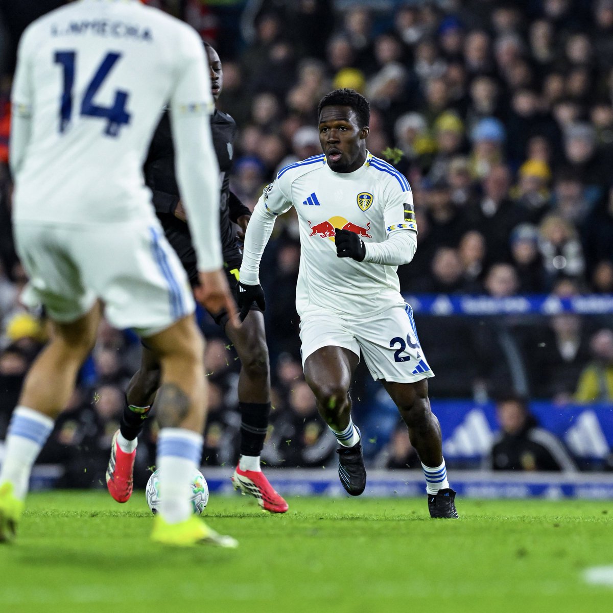 Leeds United tweet media