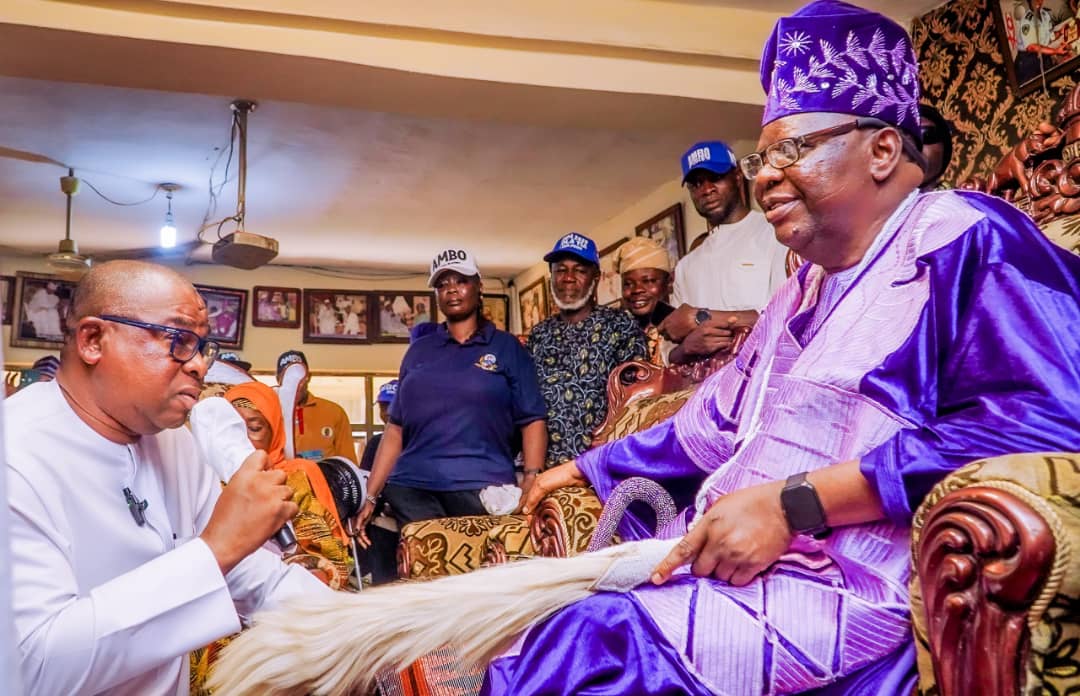 OyebamijiBola's tweet photo. I received the news of the transition of our revered Kabiyesi - an elder statesman and astute professional, Akire of Ikire, Oba Olatunde Falabi, Lambeloye lll, with a rude shock. Oba Falabi was no just a monarch but a symbol and pillar of peace, unity and cohesion. Kabiyesi was indeed a unifier on all fronts and an an epitome of royalty, integrity, character, discipline and dignity.

Baba was known as  disciplinarian who served his Creator and humanity diligently. 

As the custodian of our culture, tradition, norms and heritage, Oba Falabi's outstanding performance and transformative achievements in his over three decades reign can not be overemphasized. It is on record that Kabiyesi's reign witnessed unprecedented developments in Ikireland and its environs as his indelible imprints continue to live on. He was a father to all regardless of sociopolitical or economic affiliations which have continued to engender peace, unity, stability, cohesion and tranquility in our land. 

As Baba's indellible legacies continue to live, he would no doubt be remembered for his innate virtues of selflessness, dedication, commitment and compassion that have successfully taken Ikire to enviable heights in the global map of reckoning. 

On behalf of my family and the entire All Progressives Congress ( APC) in Ọsun State, I condole the immediate family, sons and daughters of Ikire, entire Ikire royal family, Ikire traditional council, residents of the ancient town and members of Osun State Council of Obas on the demise of our father, Akire of Ikireland, and I pray that God Almighty will console and grant every member of the family the fortitude and strength to bear the irreplaceable loss.