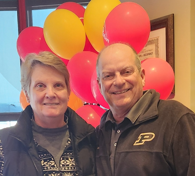 StanVanderWerf's tweet photo. Just had a great lunch with my wife celebrating my Birthday!! We went to Red Robin. Great burgers and one of our fav comfort food places! Thank you Betsy! I love you! https://t.co/uAvIVwyyex