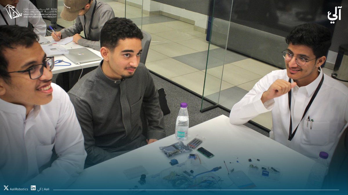 Aali | آلي tweet media