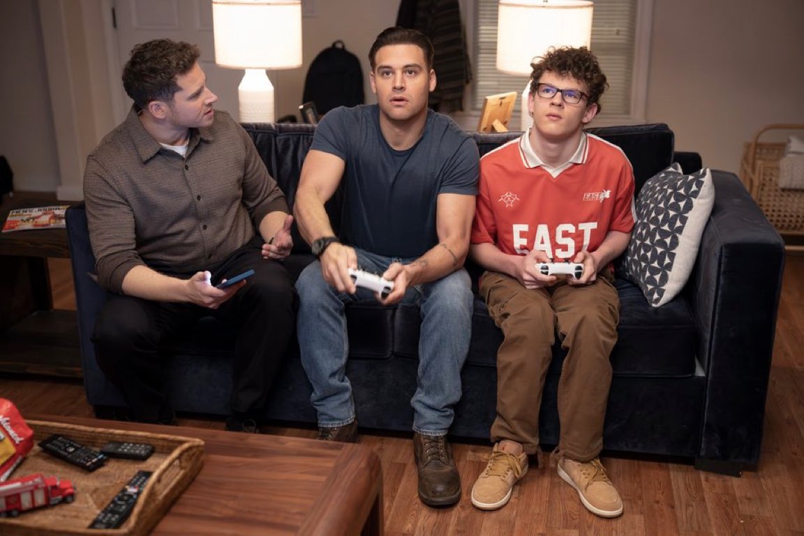 also ALSO chris not being between them