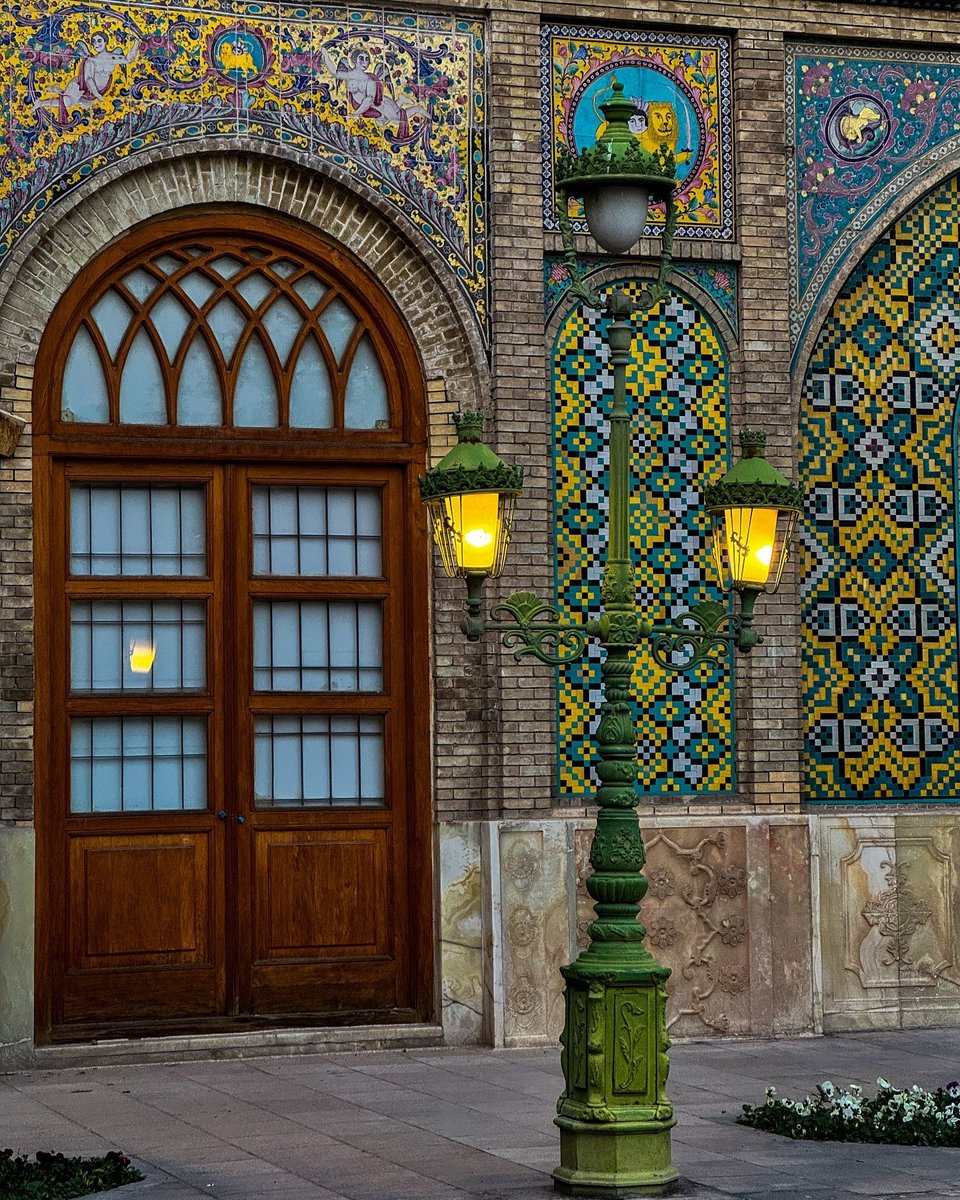wana_visualss's tweet photo. The Historic Golestan Palace bombed yesterday in Tehran. https://t.co/vimgGopL2C