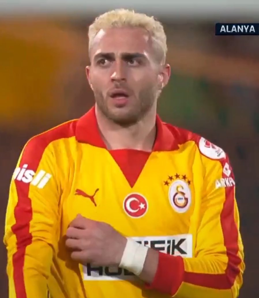 görmemişin kanalında maç yayınlanmış aq oğlanın yeni formayla ultra yakışıklı videoları tek tek telif yiyo