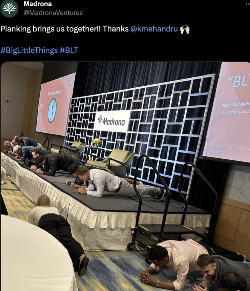 VCs Congratulating Themselves 👏👏👏 tweet media