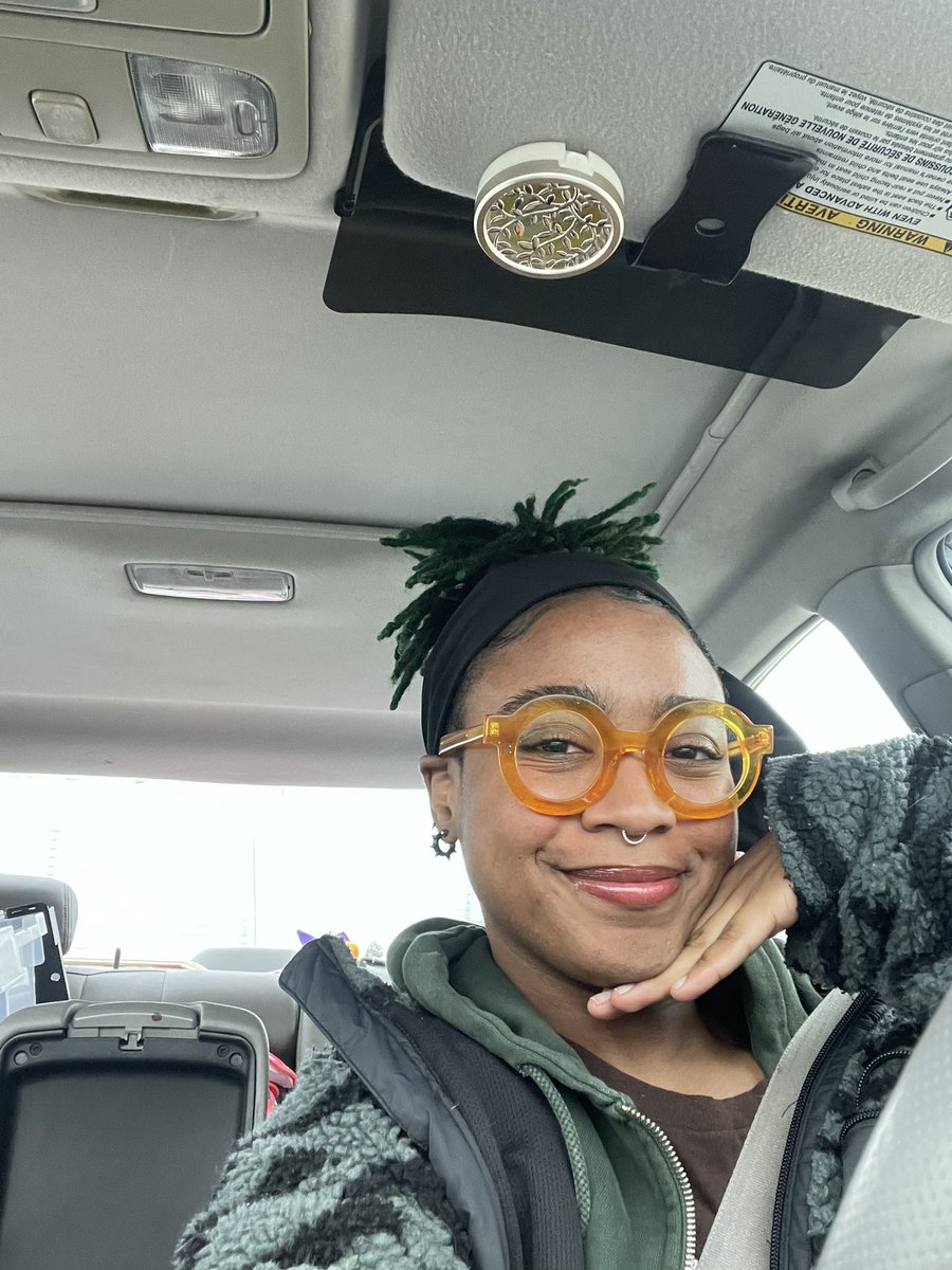 onewaybirdie's tweet photo. car 🤳🏾! https://t.co/GmprPBCCTh