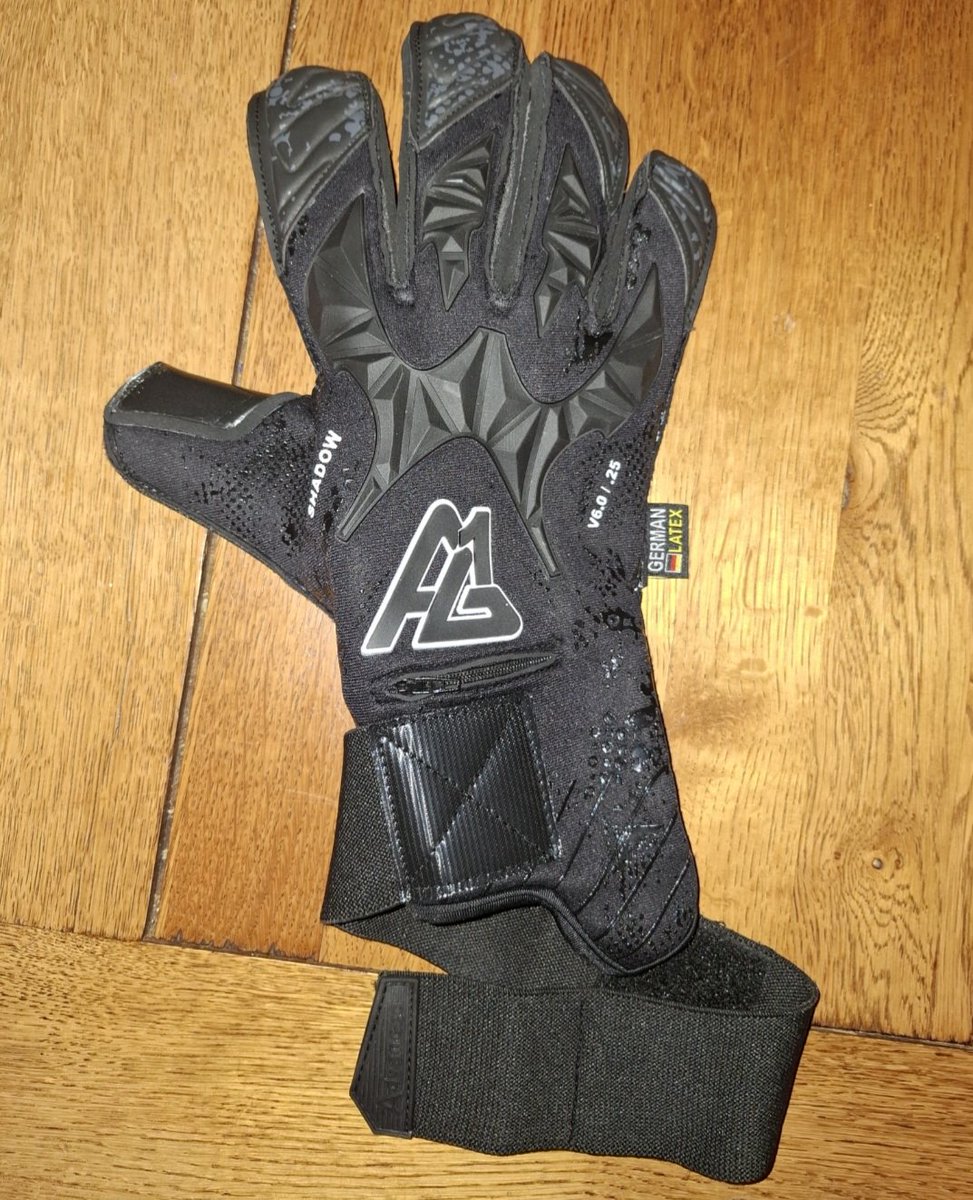 AG1_Gloves tweet media