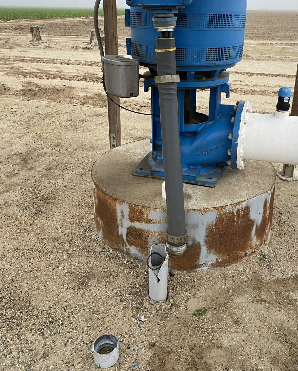 CHRIS in the Concierge Lounge tweet media