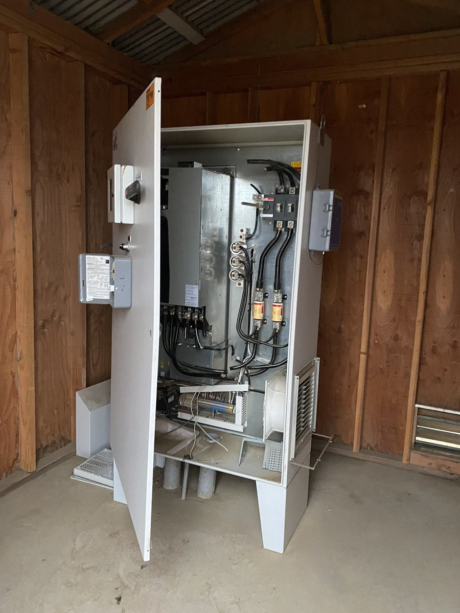 CHRIS in the Concierge Lounge tweet media