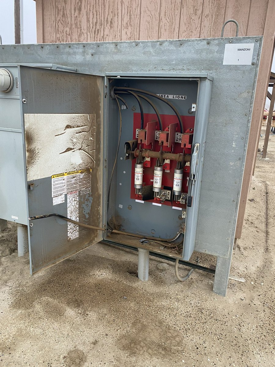 CHRIS in the Concierge Lounge tweet media