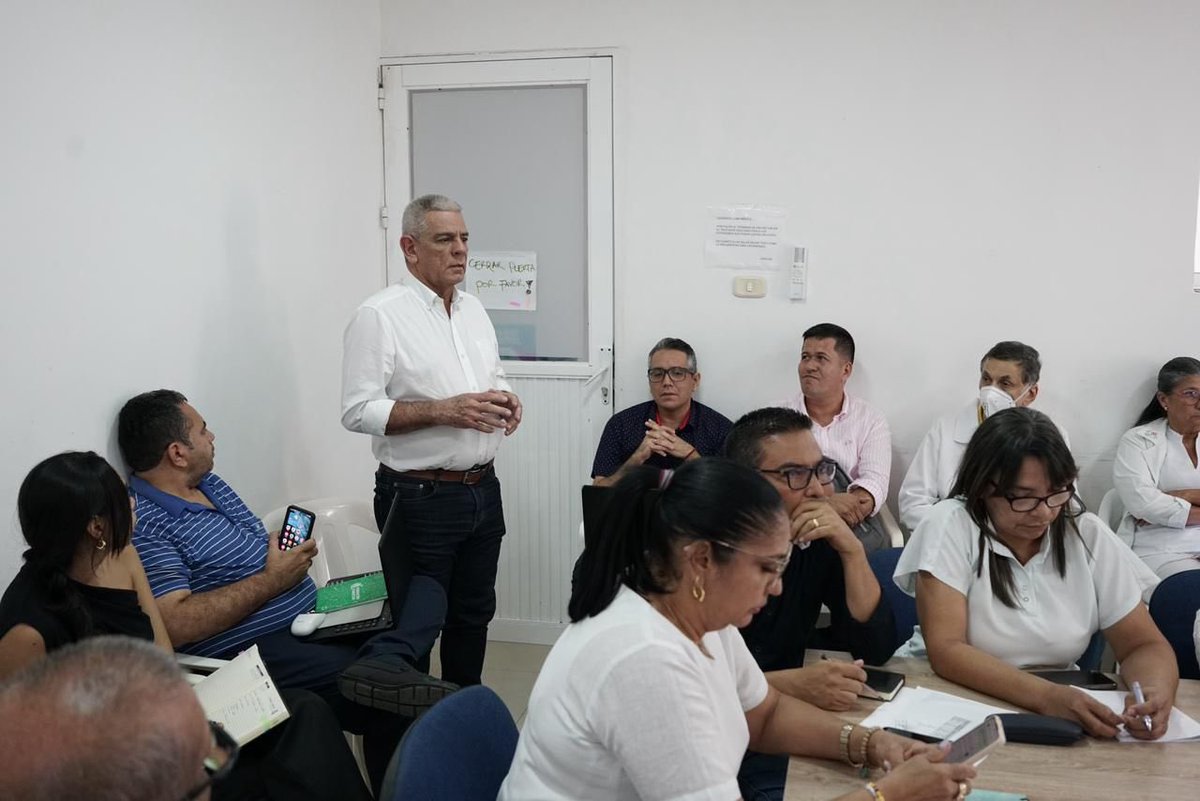 MintrabajoCol's tweet image. En #Valledupar comienza el proceso para la formalización de 125 trabajadores del Hospital Rosario Pumarejo de López. Con la #ReformaLaboral avanzamos en trabajo decente. ¡La formalización es dignidad! 🙌🏽 #FormalizaciónParaLaVida 🇨🇴
