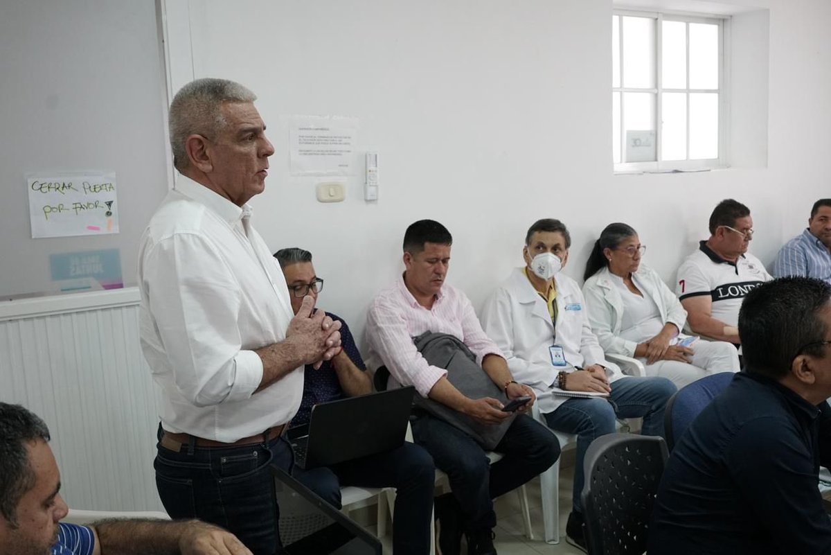 MintrabajoCol's tweet image. En #Valledupar comienza el proceso para la formalización de 125 trabajadores del Hospital Rosario Pumarejo de López. Con la #ReformaLaboral avanzamos en trabajo decente. ¡La formalización es dignidad! 🙌🏽 #FormalizaciónParaLaVida 🇨🇴