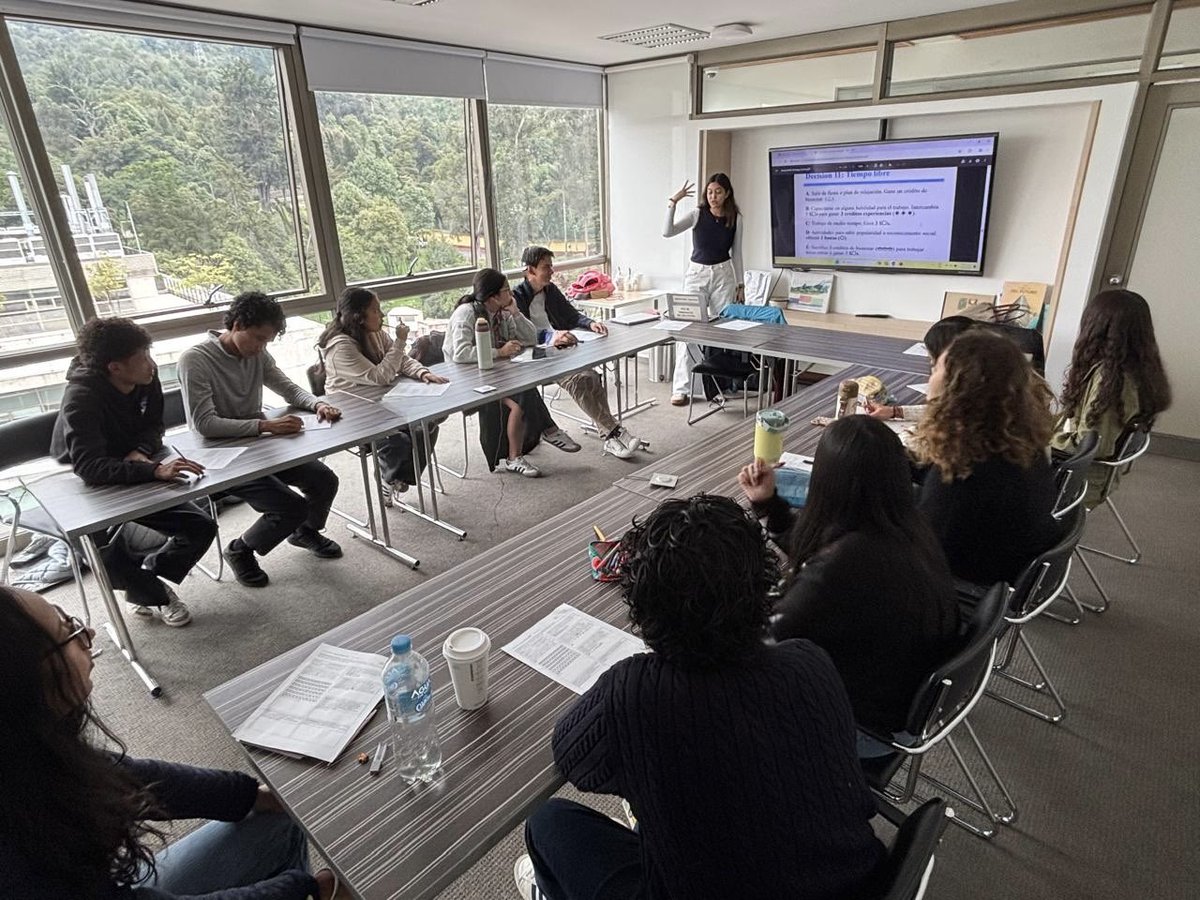 Colegio Los Nogales tweet media