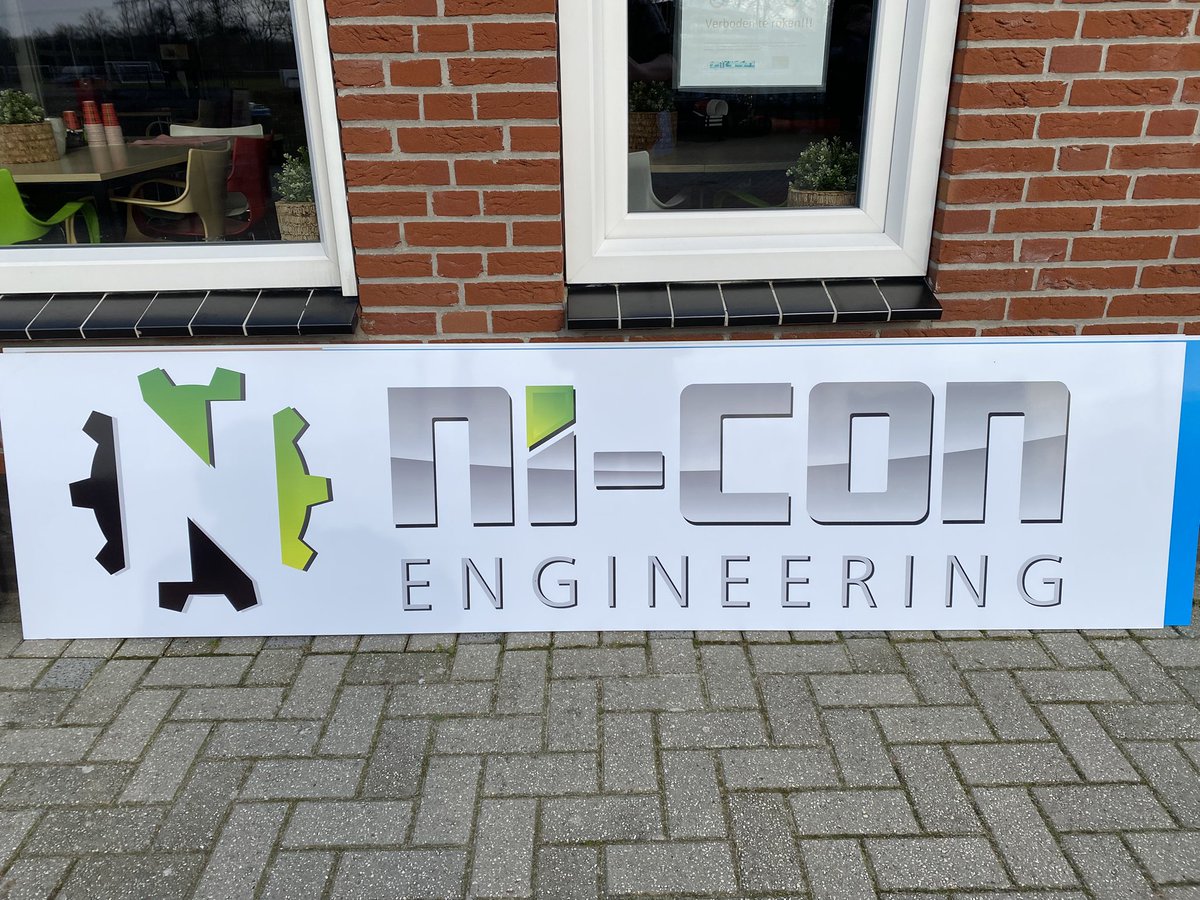 Sport&sign tweet media