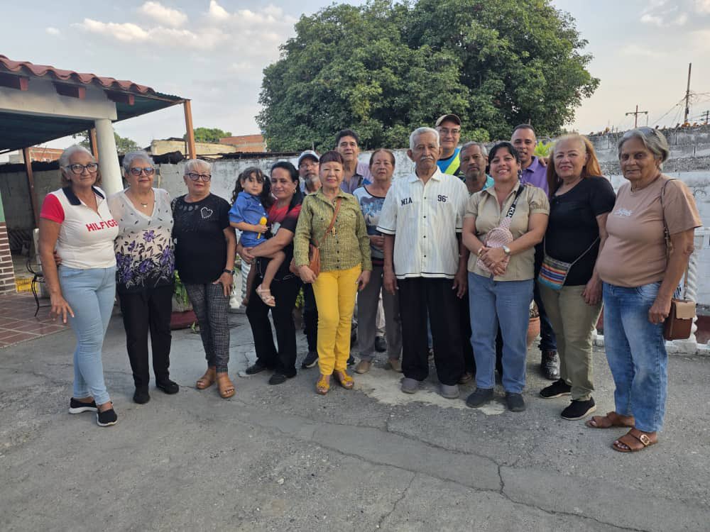 Conversatorio con la dirigencia de Santo Domingo, parroquia Concepción, municipio Iribarren  junto a @sobellamejias Secretaria General de AD en Resistencia Lara.