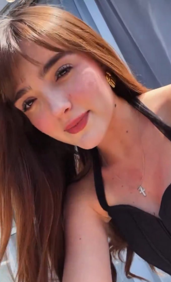 NO PUEDO CON LO LINDA QUE SE VE MI ELAINEEE💗😍