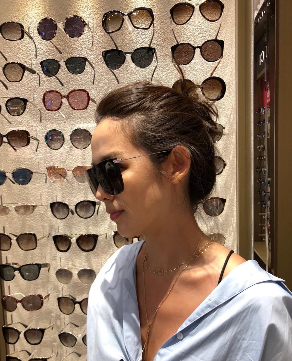 ShaizansariT90's tweet photo. I like these sunglasses https://t.co/MXsXtUVhBX