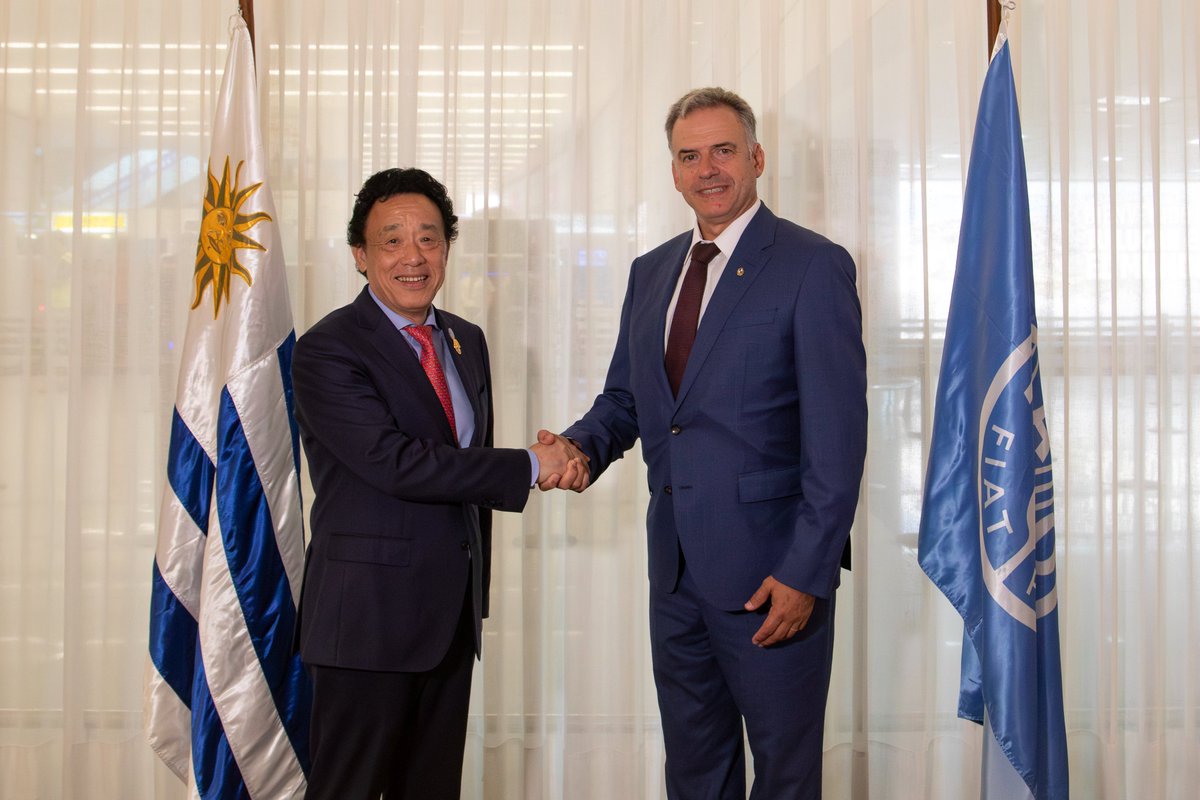 FAOUruguay's tweet photo. 🇺🇾🌾Uruguay y la FAO juntos por sistemas agroalimentarios sostenibles. 

Esta semana, @FAODG visitó Uruguay para fortalecer la cooperación en la transformación de los sistemas agroalimentarios, con foco en sostenibilidad, seguridad alimentaria y resiliencia climática. https://t.co/ZlEr4IukxT