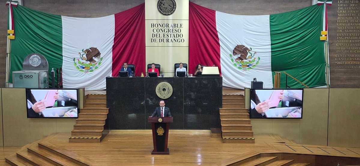 El Magistrado Presidente, Lic. Jasón Eleazar Canales García, comparecio ante el Honorable Congreso del Estado de Durango a efecto de rendir el Informe Anual de Actividades correspondiente al año 2025, en el que dio cuenta de los resultados obtenidos