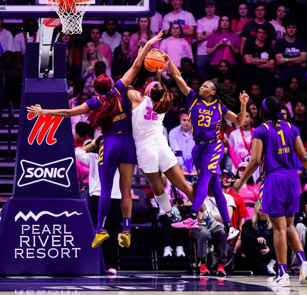 EJayArrow's tweet image. MiLaysia Fulwiley via IG this afternoon [seemingly hinting at SEC DPOY snub]

“ok cool 😂😂😂”