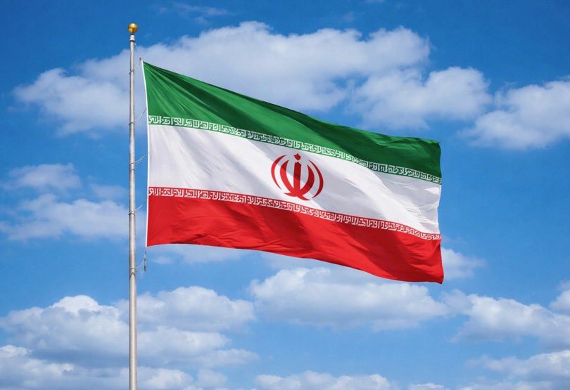 🇮🇷 | URGENTE — El régimen de Irán ha elegido a Mojtaba Khamenei, hijo del antiguo dictador, como el nuevo líder supremo del país.

No es ningún moderado, al contrario, está mucho más loco que su padre.

Lo reporta Irán International.