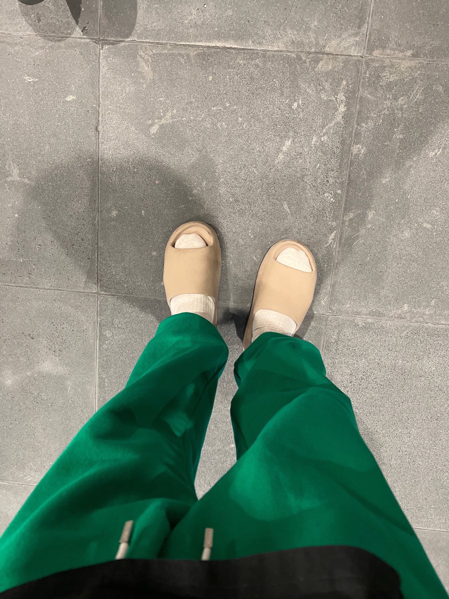 flamehanie's tweet photo. jealous baby jeonghan 3 years ago today because joshua got shoes from hoshiㅋㅋㅋ

🐯: (posting joshua’s shoes photo) shua hyung shoes are pretty🤎
🦌: ayy hoshi-ya, it’s prettier because you gave it to me ❤️❤️❤️❤️❤️ㅎㅎㅎㅎㅎㅎㅎ
👼: give me a gift too…
🦌: as expected u have a great taste
—
👼: (posting a photo of his slippers)
👼: give me (shoes) too, this is mine…ㅠ
🦌: ㅋㅋㅋㅋㅋㅋ jeonghanie’s shoes are pretty
🐯: ayyy, it’s really pretty tho?
👼: i should steal hoshi’s
—
🐯: (posting jeonghan & joshua photo) they’re chatting on weverse right in front of meㅋㅋㅋ🦌: ㅋㅋㅋㅋㅋㅋㅋㅋ

LMAO THIS DRAMA😭