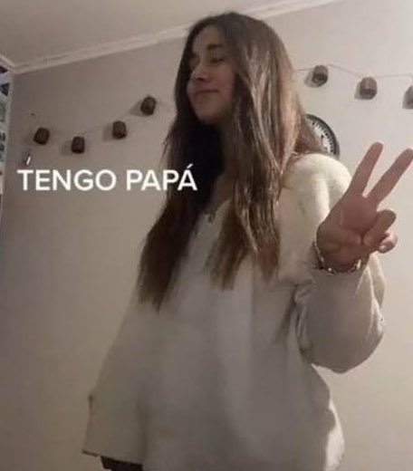 Apollo : Oye Trucy porque diempre yo soy quien limpia los inodoros de la oficina  
Trucy :