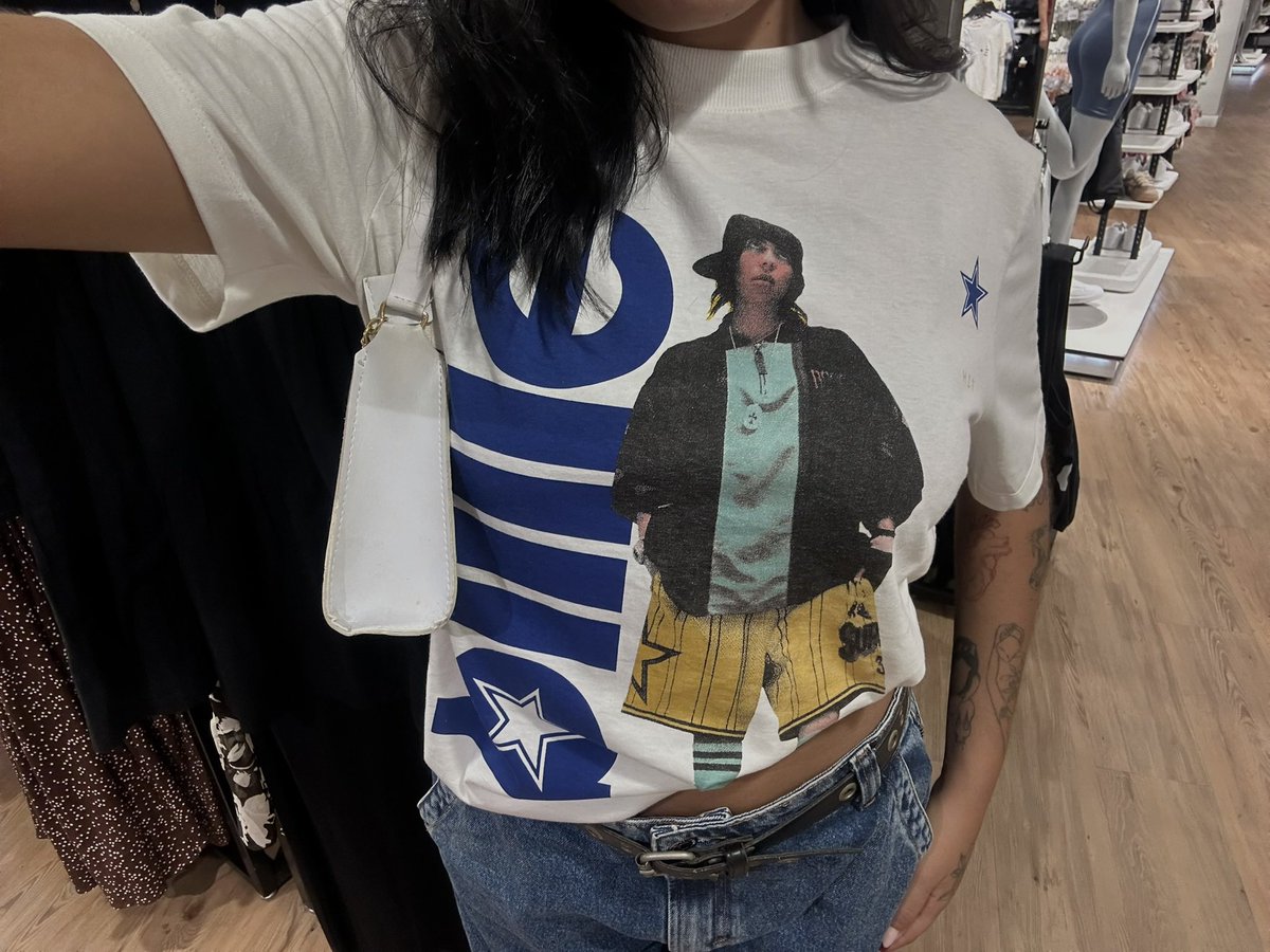gabisntxs's tweet photo. como não ser obcecada por mim? https://t.co/FUlzz1LRiX