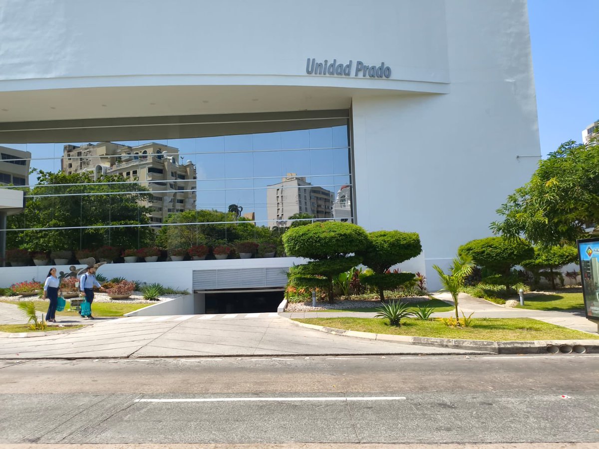 sunetcolofc's tweet photo. Nuestro presidente @GermanSUNET lideró comisión en la ciudad de Barranquilla, ciudad donde se llevará a cabo nuestra Asamblea Nacional de Delegados, ya contamos con el lugar para la realización de la misma @Cajacopi y precios especiales en hoteles, 
+ Info en nuestra Of. 👀 https://t.co/GivWetzfyl