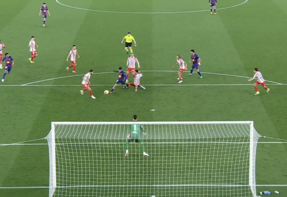 ᴍᴀɴᴜ. tweet media