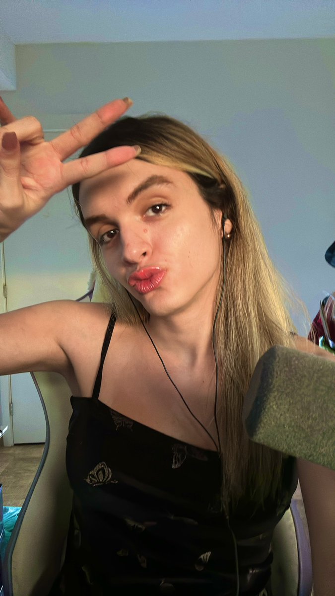 Lu Croft ✨ tweet media