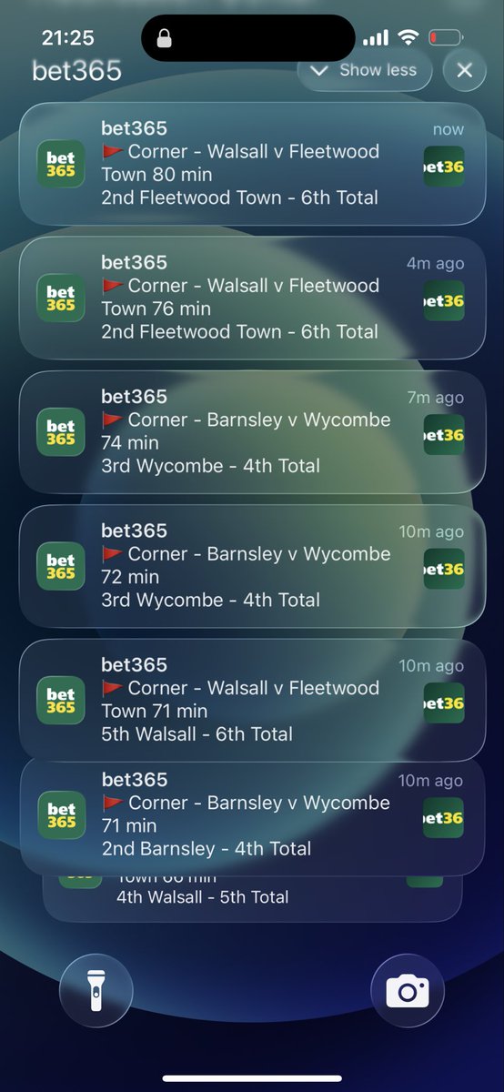 KarlMarshall's tweet photo. @bet365 shambles from your app today, surely anyone who betted tonight should receive some form of free bets, absolute joke! Just one example of the shit show never mind no in play stats on games, shocking cash outs the list goes on https://t.co/2qtKaJDPxe