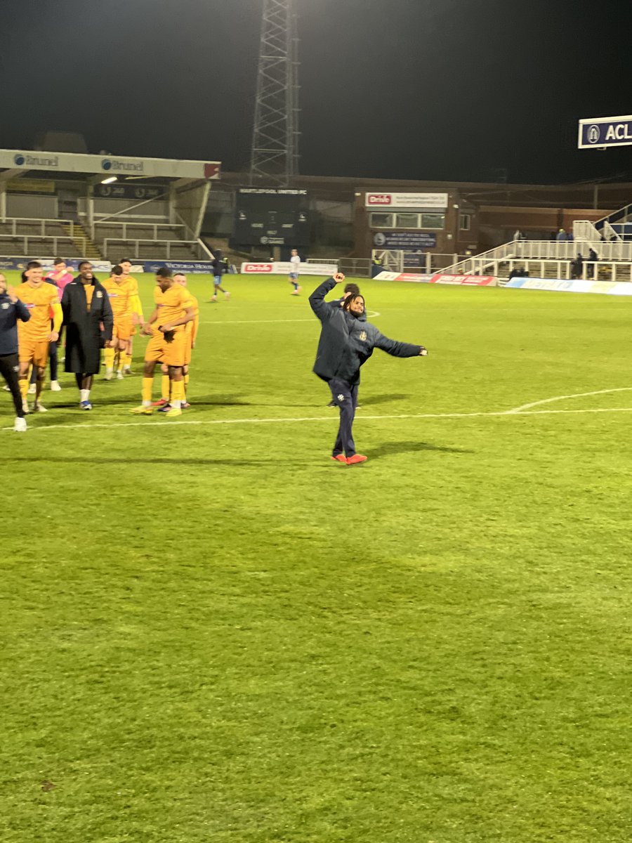 Dan Howe tweet media