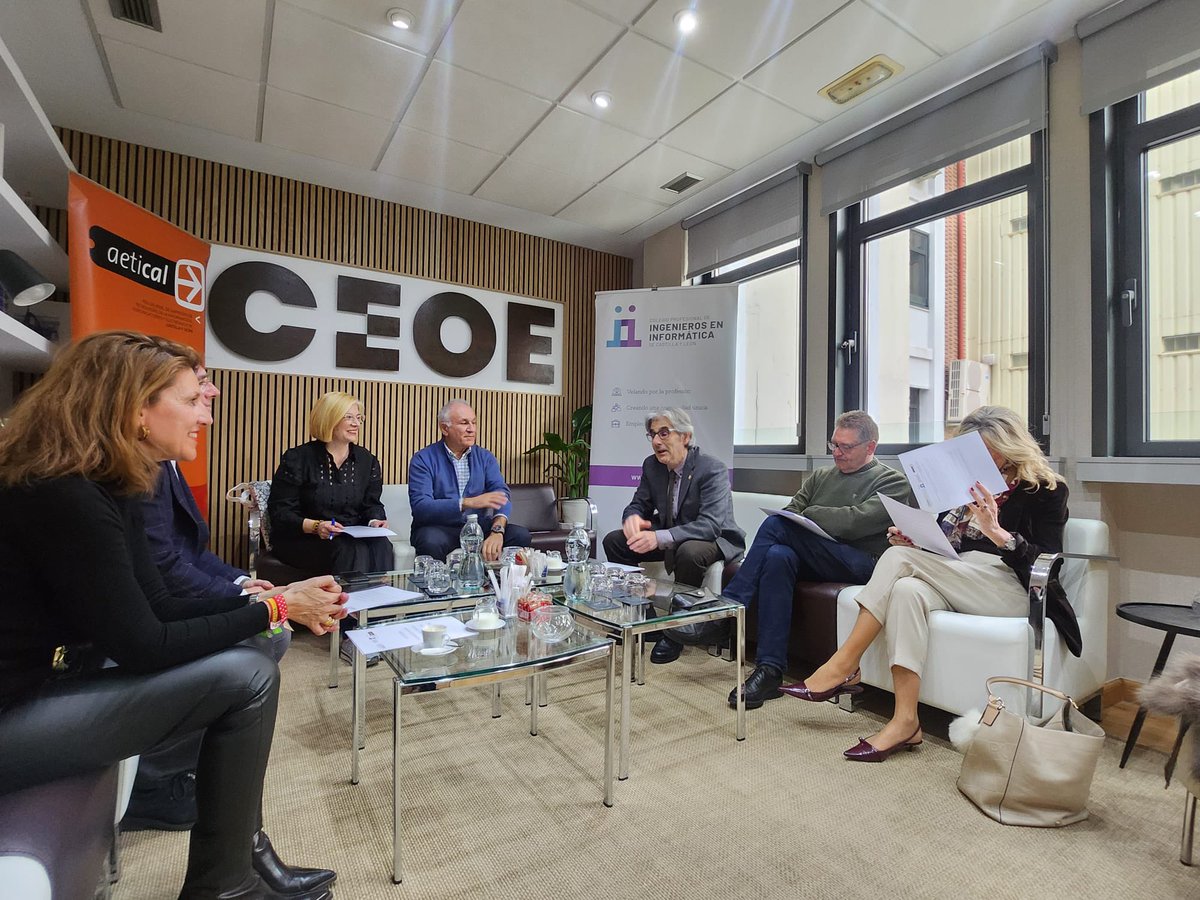 VOX Valladolid tweet media