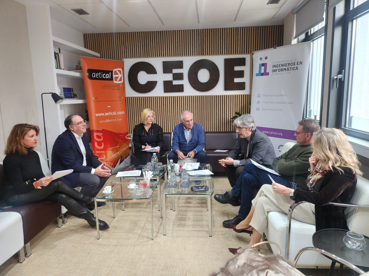 VOX Valladolid tweet media