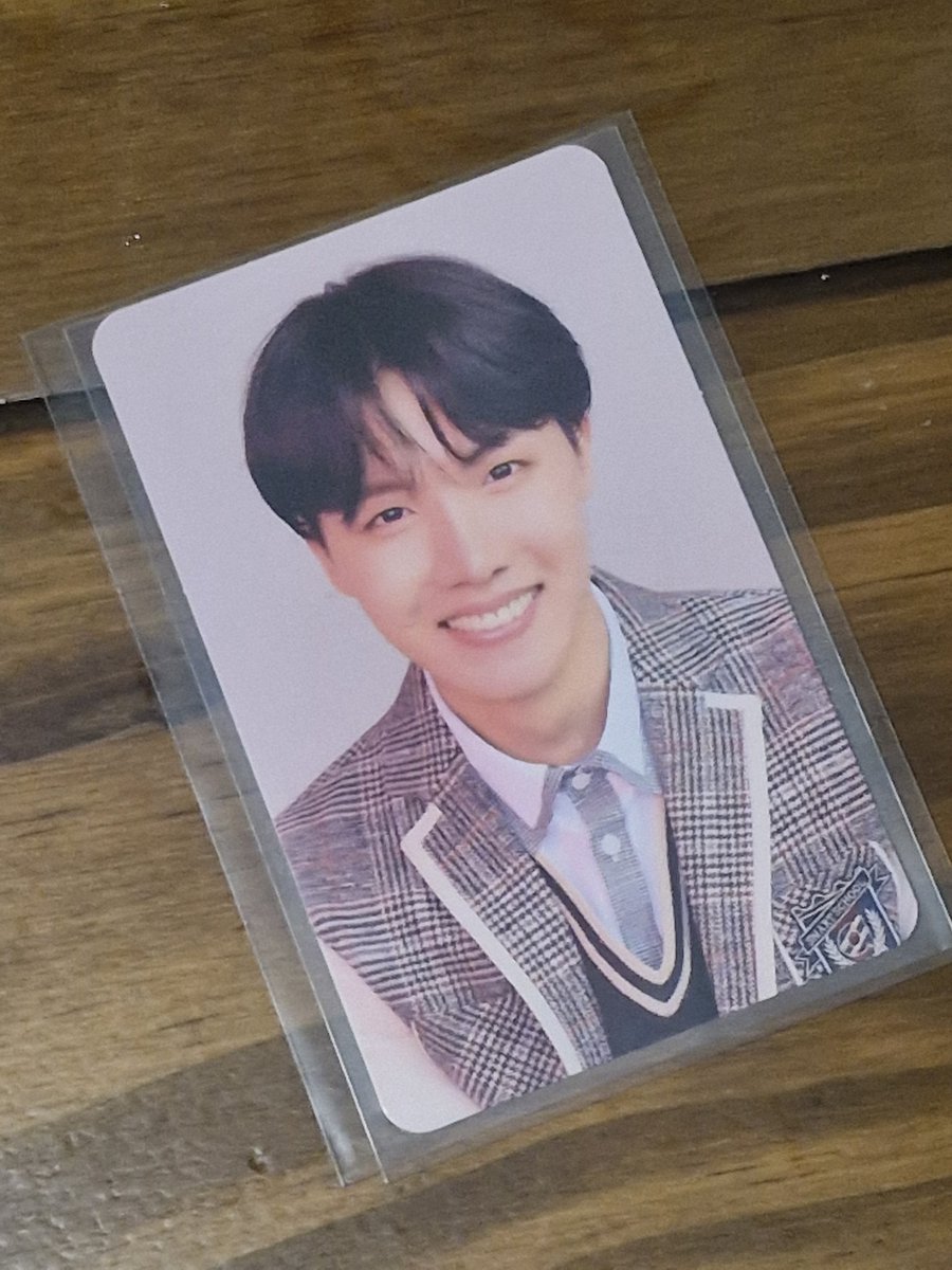mni_himesshan's tweet photo. Feedback positivo para a @kthstanlly, comprei o hobi escolinha com ela, veio bem embalado e cheio de adesivinhos fofos (adoro) super querida 💗 https://t.co/5c8QfAdnTc