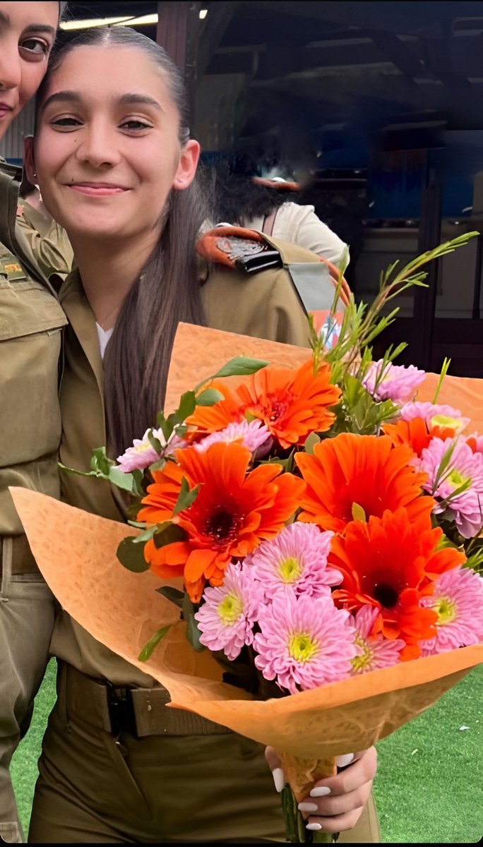Mazelit_'s tweet photo. Hamas vowed to destroy Israel, and Shir Shlomo was one of the young women who made it her mission to protect her homeland.
She was 19.
She and a coworker hid in an IDF base shelter as they overheard rockets.
Unfortuntely, the two armed soldiers were no match for the seven Hamas terrorists who broke into the room, and they were both shot dead.
Her mother, Einat, told a local news site that her daughter “was a talented girl who excelled in everything she did, whether it was school or the army.”
"Not long ago, Shir received a certificate of excellence in the army... Shir loved her army service and also her role. She was a beloved girl who was always surrounded by friends." 🎗️