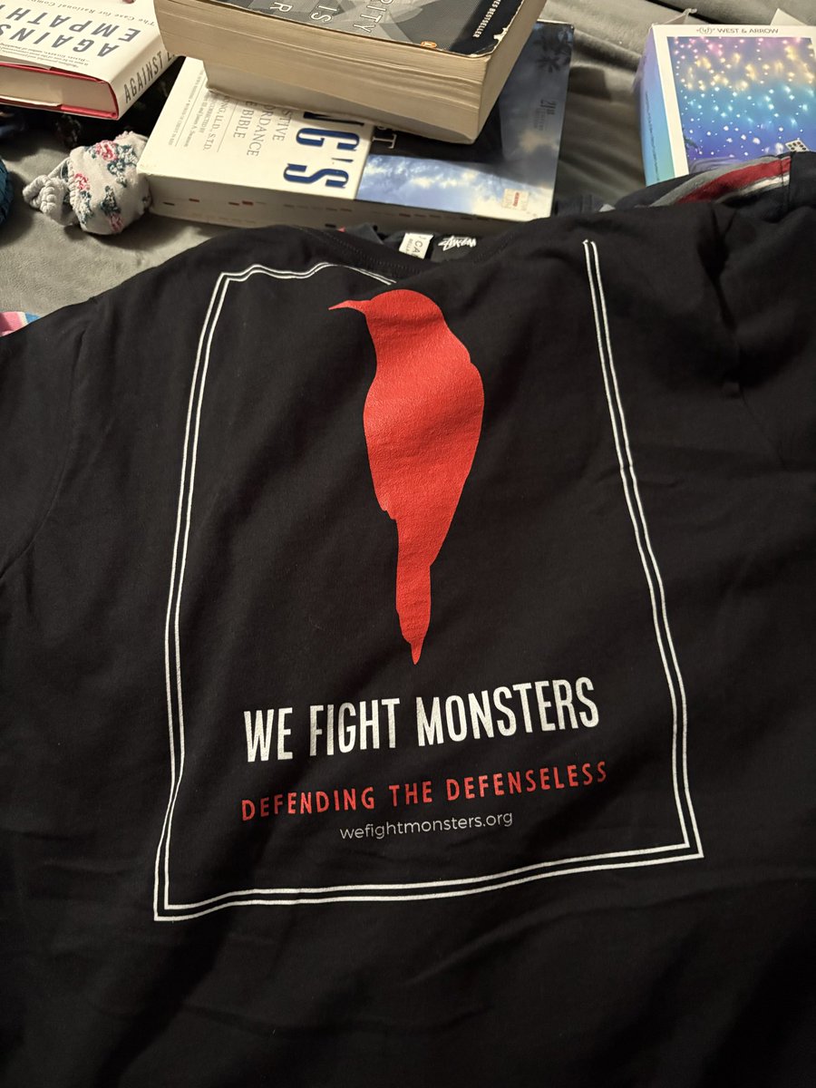 OESILE999's tweet photo. @WFM_Org proudly wearing my shirt. I’m wearing this everyday until someone asks me about it. Like minded folks, I’m in the DFW area, we should connect. I must do something more than what I am doing. I’ll die protecting my kids and I’ll die for yours too https://t.co/qhl9qoYg9I