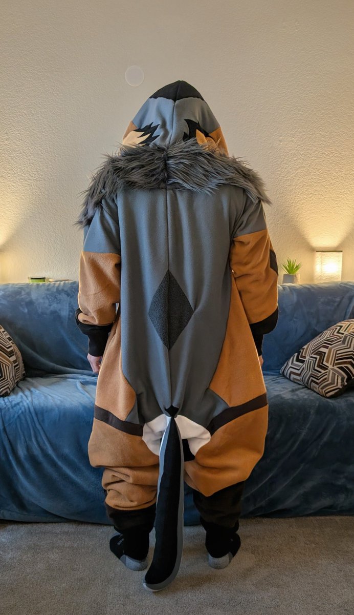 Dizzigner Club tweet media