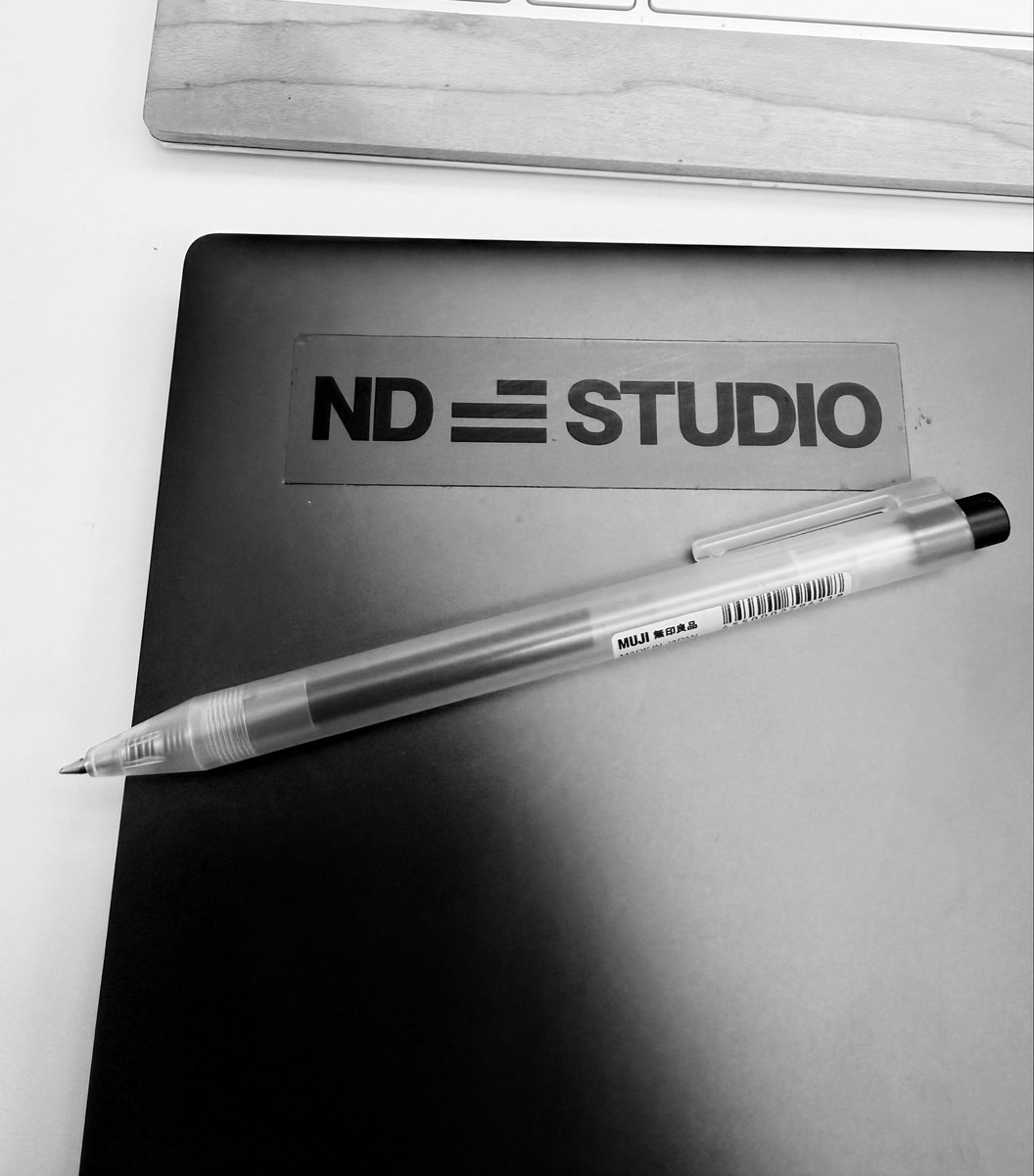 Joe Gebbia tweet media