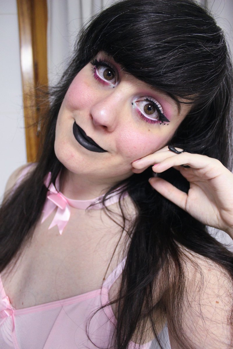 talia_bloodina's tweet photo. Happy Tuesday π Can't believe it's March already,January seemed the longest month ever but February was over in the blink of an eye, does anyone else feel like thisβ
I hope March is also a better month,end of Feb was a mess
#gothgirl #gothmakeup #pinkgoth #emogoth #kawaiigoth https://t.co/WUrHi21ykd