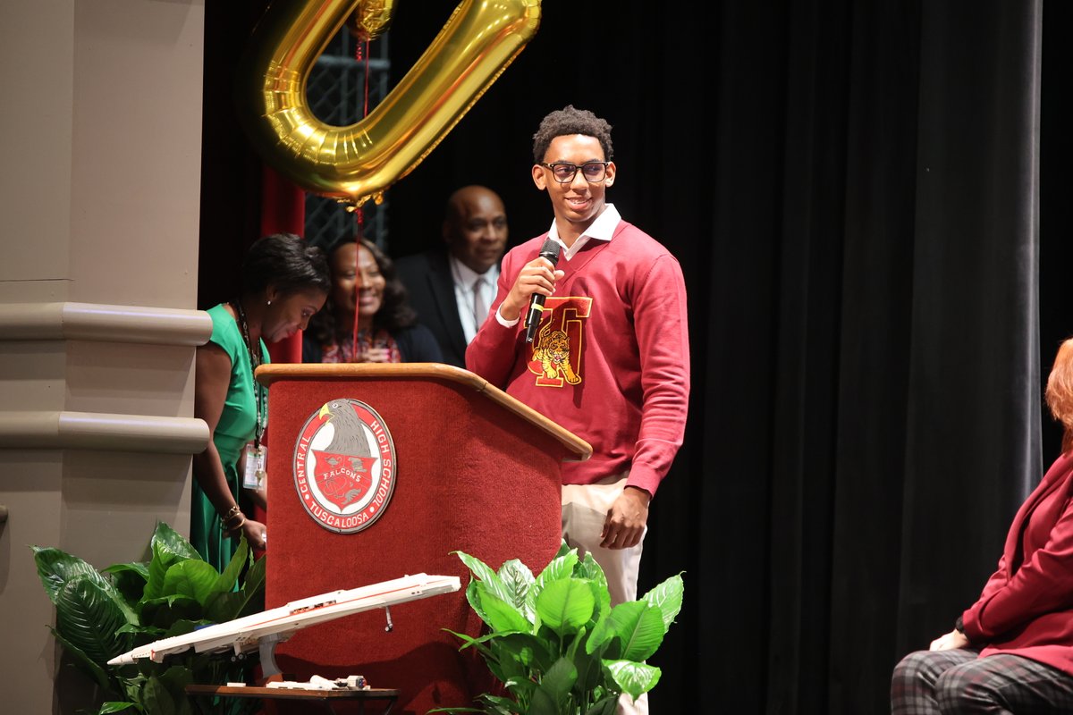 T🍏S Board of Ed tweet media