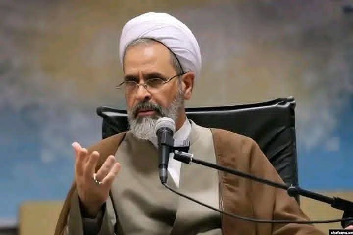 sahelbrut's tweet photo. 🇮🇷!! ️🇺🇲*"Les gens que vous invitiez aux pourparlers sont morts. Je suis une personne qui comprend le langage des armes. Nous n'aurons jamais de conversation"*

🗣️Ayatollah Ali Reza Arafi https://t.co/U859XCer8o