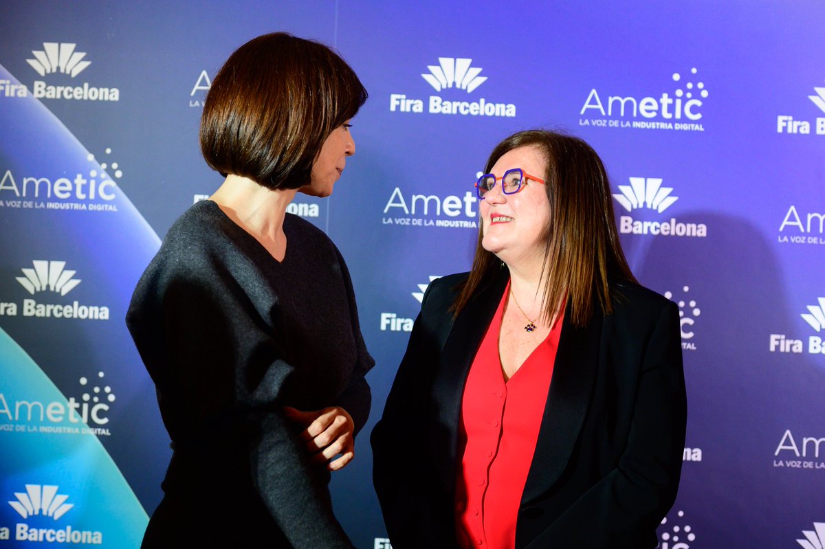 CienciaGob's tweet photo. Hoy celebramos que @AMETIC_es ha concedido su Medalla de Oro a @TeresaRiesgo, secretaria general de Innovación de @CienciaGob.
Servidora pública ejemplar, representa el compromiso con una país que apuesta por la innovación como motor de progreso y transformación.
¡Enhorabuena! https://t.co/iUtBWE5nkI