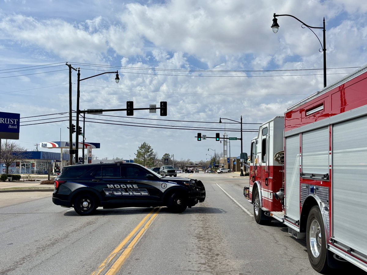 Moore Police Dept. tweet media