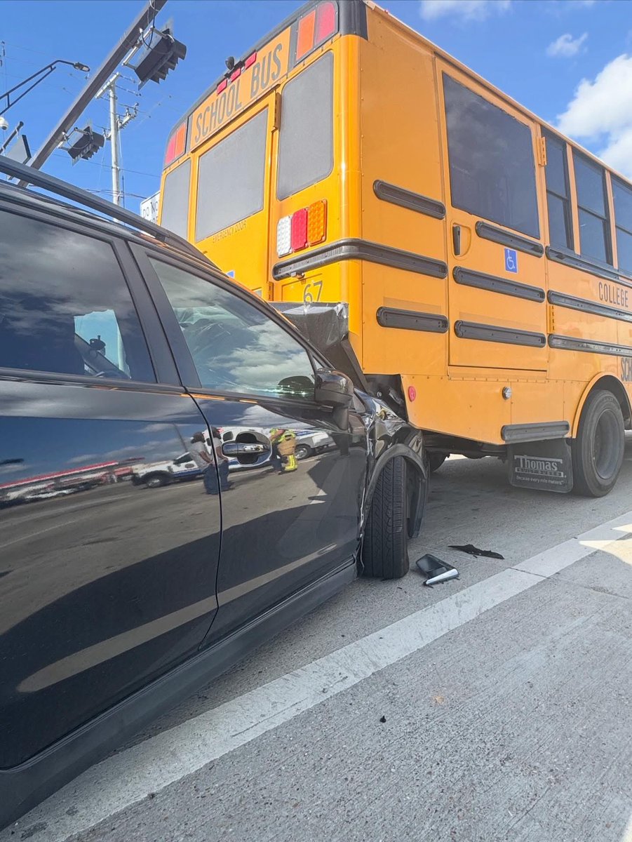 RustySuretteTV's tweet photo. 🚨BREAKING: An SUV and a school bus have been involved in a crash at Rock Prairie Road and Wellborn Road in College Station. 

Thankfully, no children were injured. CSISD is working to bring another bus to the scene to transport the children home. 

At this time all west bound traffic from Rock Prairie Rd and Wellborn Rd is closed and west bound turn lane to go north on Wellborn Rd from Rock Prairie Rd is shut down. 

Please find an alternate route and drive safe.

📸: Megan Jones and CSPD