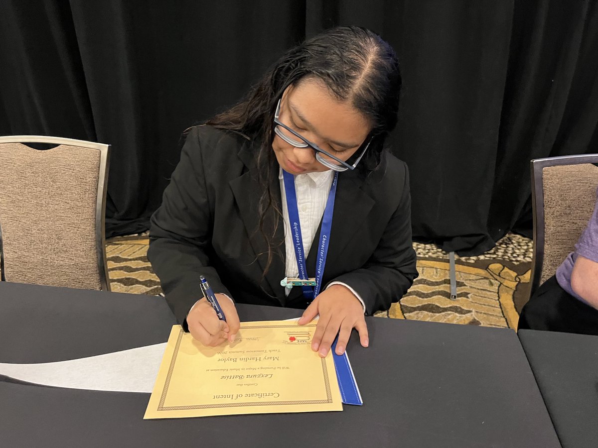 UMHB_COE's tweet image. TAFE Signing Day brought strong future educators and some soon to be Crusaders! We are excited to have them on campus next year. 

#UMHBCOE #UMHB