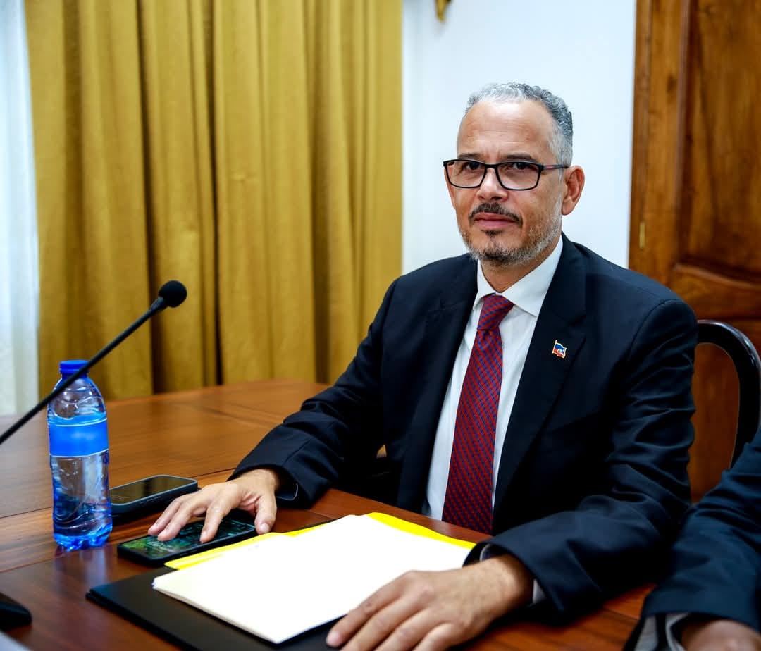 josephlunieOFF's tweet photo. Selon Me André Michel, le Premier ministre Alix Didier Fils-Aimé a mis en place un gouvernement dans le cadre de l’application du Pacte national pour la stabilité et l’organisation des élections. Dans un tweet publié le mardi 3 mars 2026, tout en exprimant son attachement au Pacte national, il a rappelé qu’il est temps de mettre fin à la transition, de garantir la sécurité et d’organiser des élections. Toujours dans ce tweet, il a de nouveau exclu tout dialogue avec les gangs. @josephlunieOFF