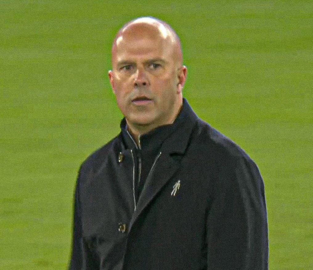 Like this tweet if you want Arne Slot OUT.